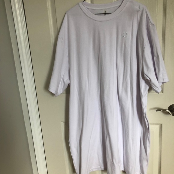 Emma Knudsen T-Shirt Dress - Picture 3 of 3